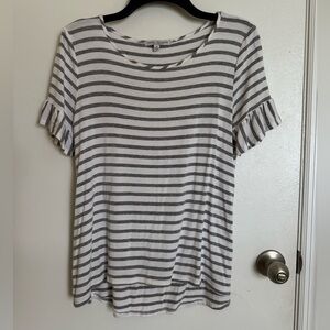 Green Envelopes Women’s Short Sleeve Top, M🦋